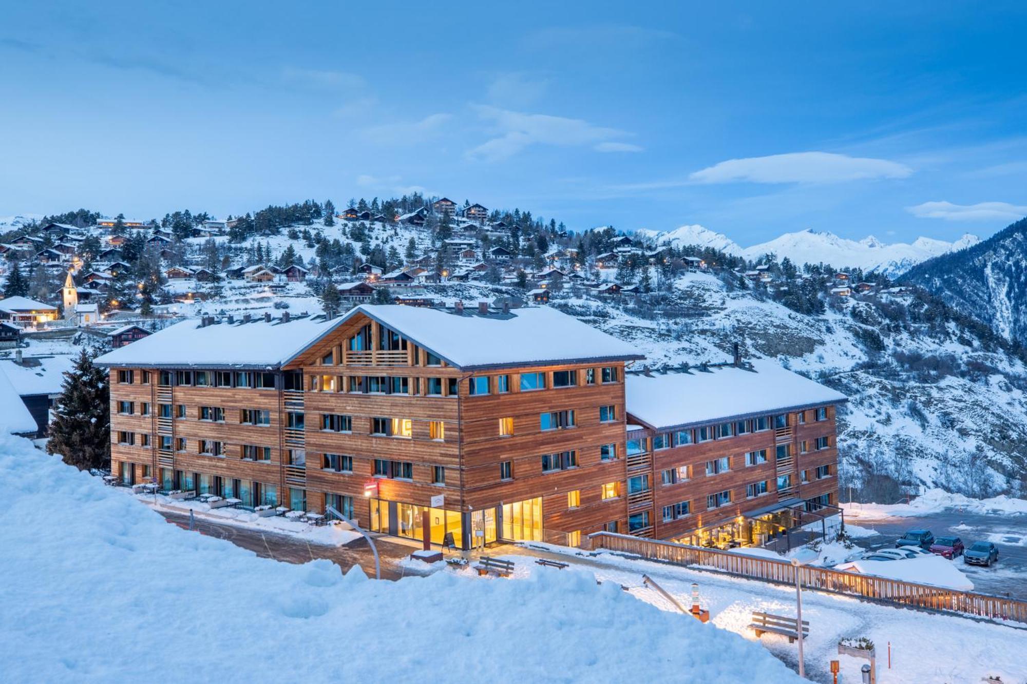 Swisspeak Resorts Vercorin Esterno foto
